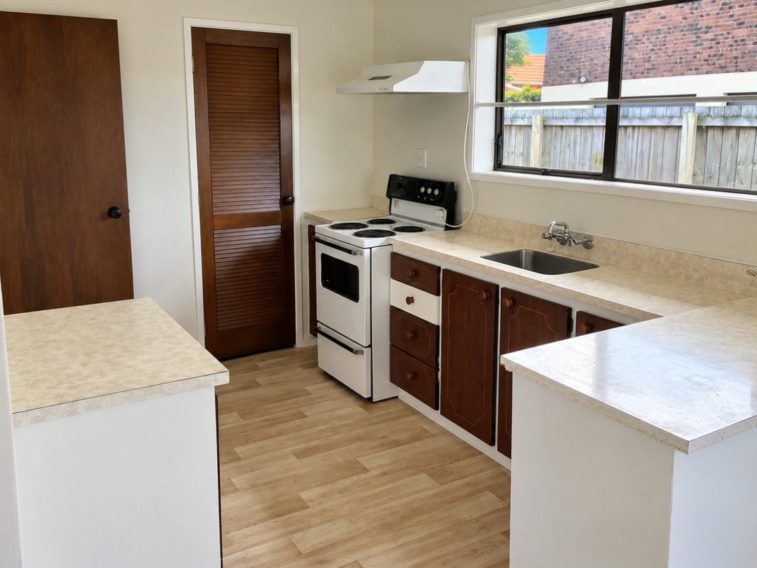 5/44 Puhinui Road, Manukau, Auckland - Carousel 1