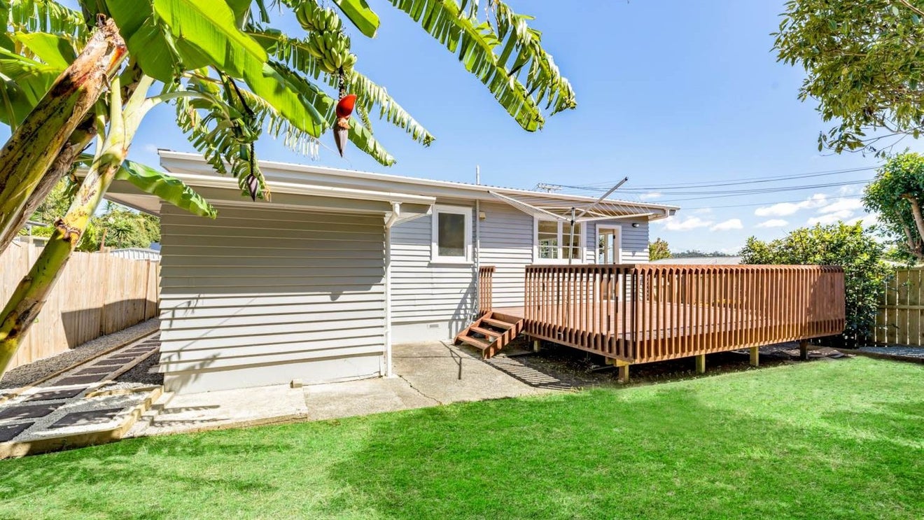 1/53 Tramway Road, Beach Haven, Auckland - Carousel 1