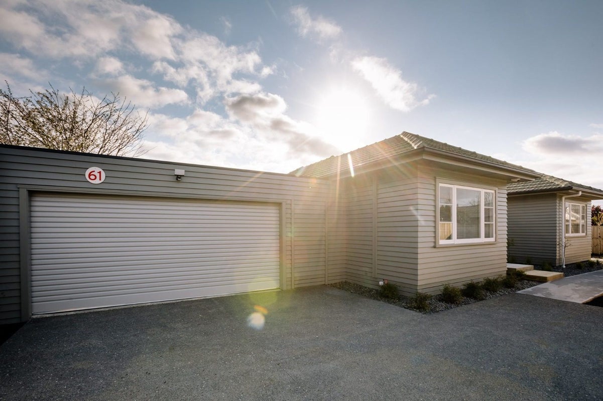 61 Galloway Street, Hamilton East, Hamilton - Carousel 1