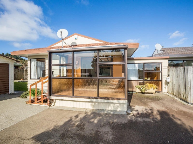 25A Latitude close, Whitby, Porirua - Carousel 1