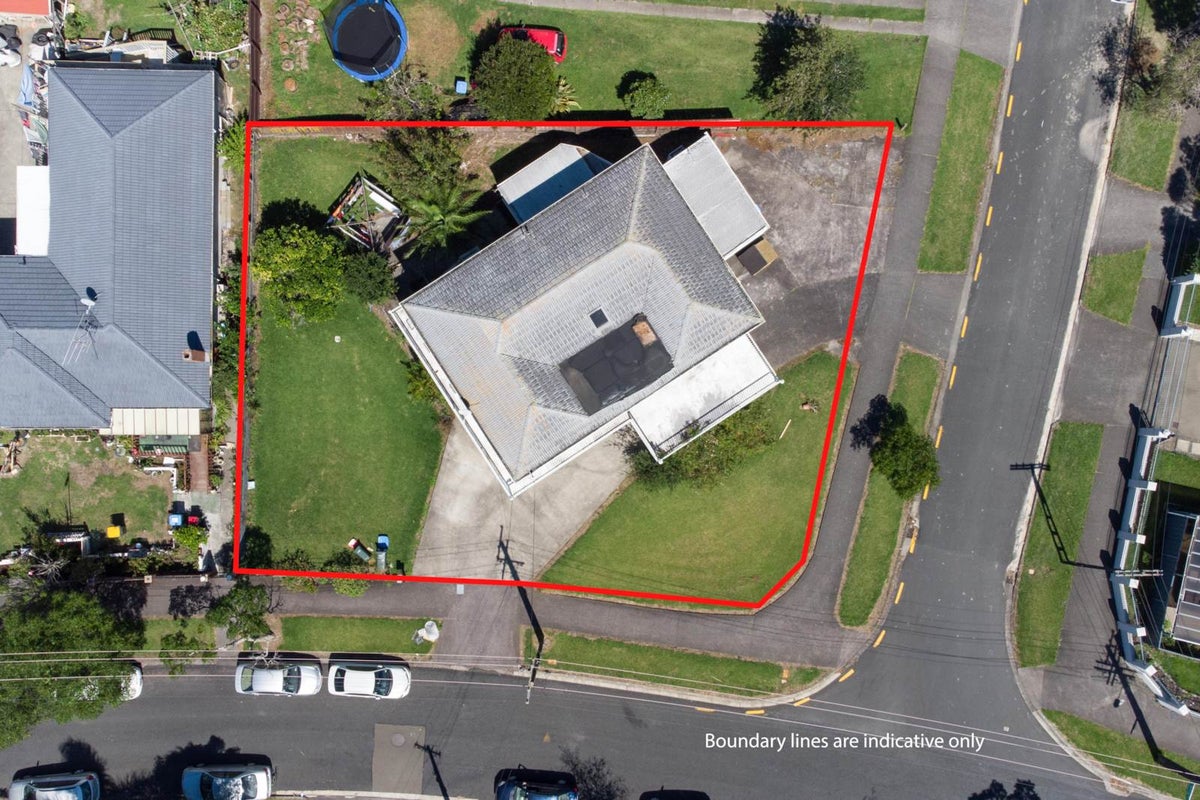 7 Cleland Crescent, Blockhouse Bay, Auckland - Carousel 1