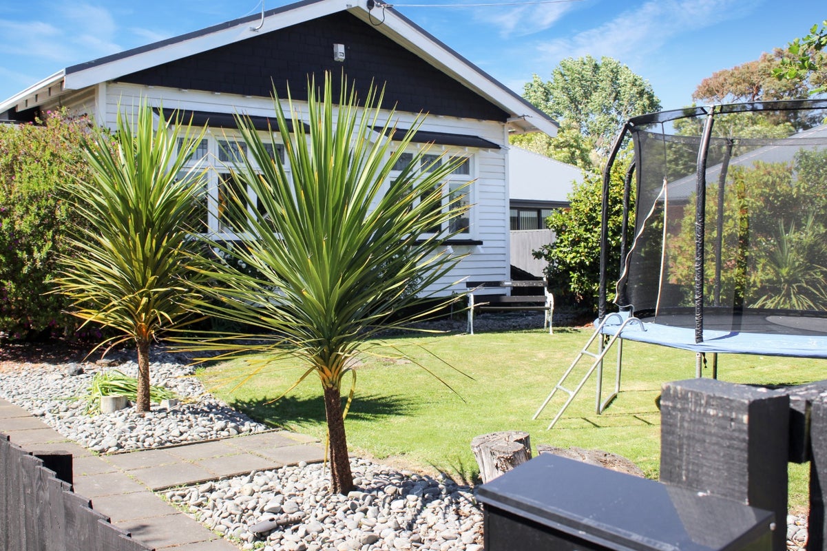 8A Wainoni Road, Wainoni, Christchurch - Carousel 1