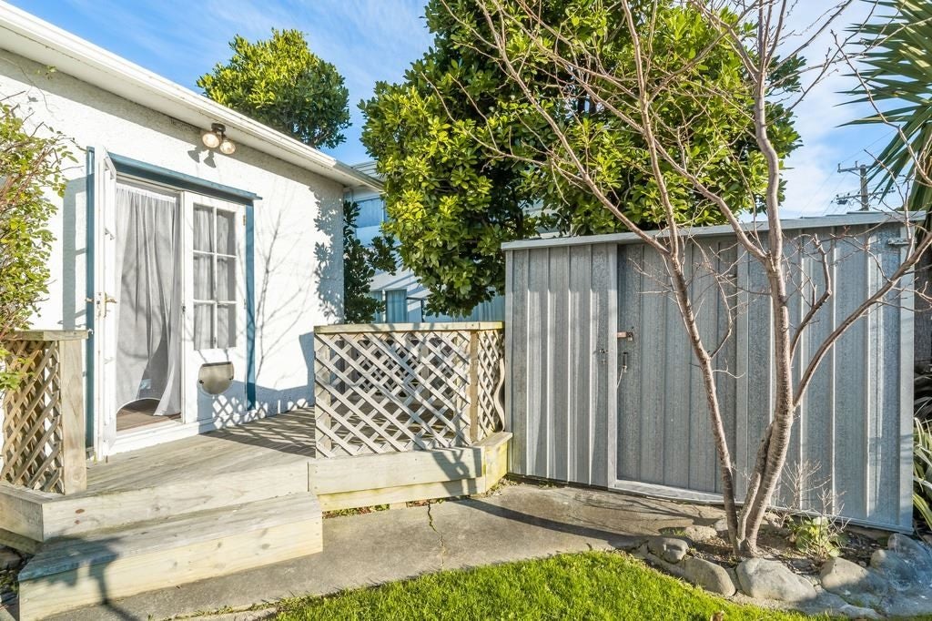 1/48 Awamutu Grove, Waiwhetu, Lower Hutt - Carousel 2