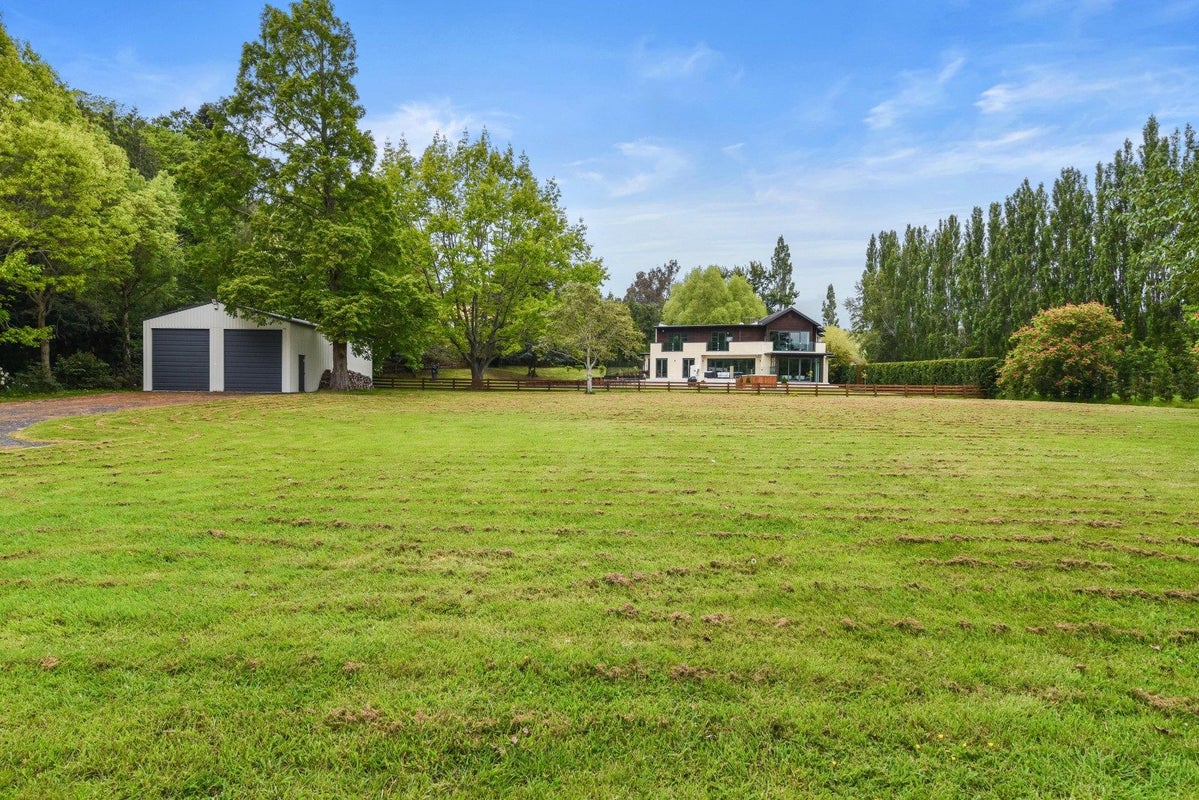 133 Gladstone Road, Dalmore, Dunedin - Carousel 2
