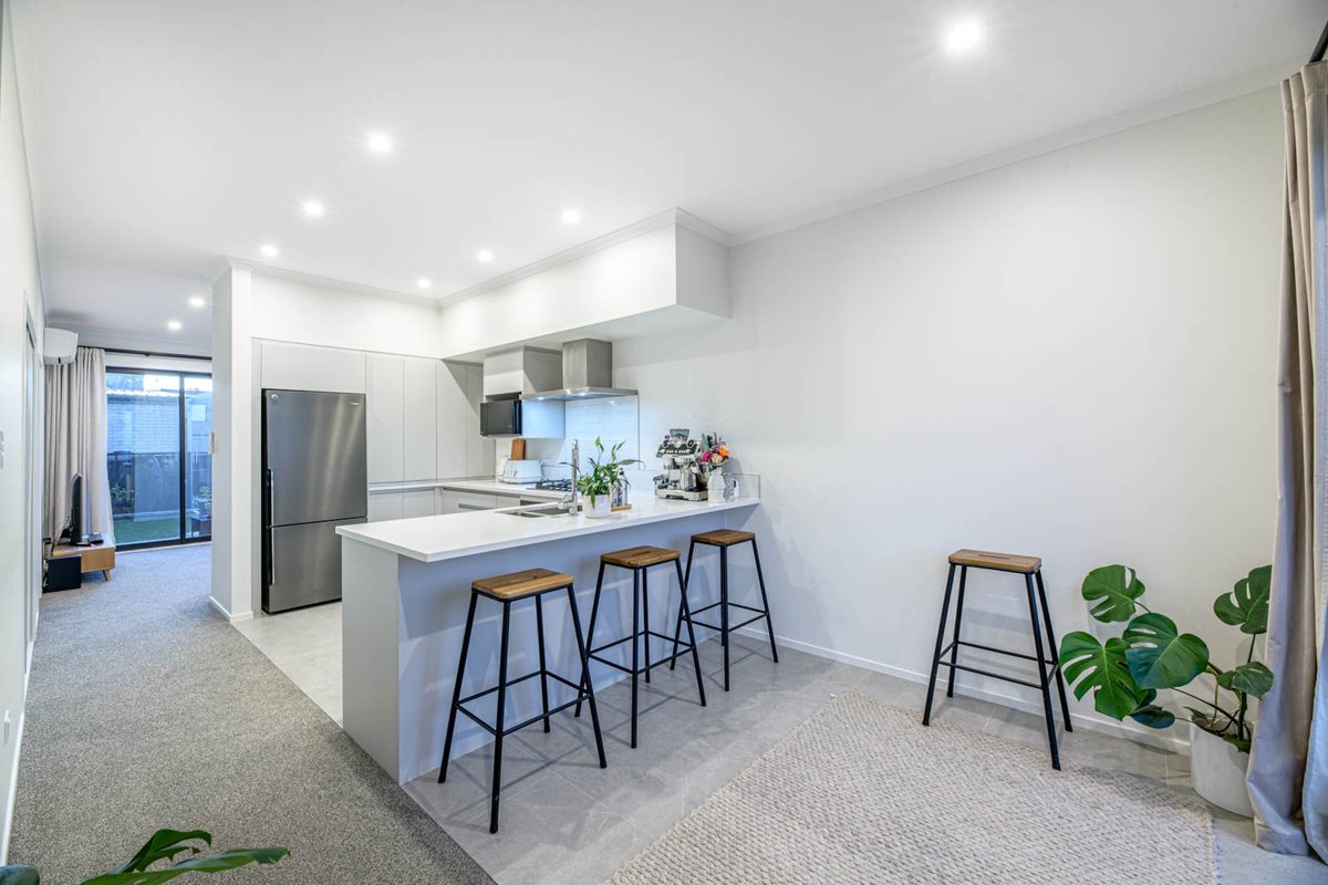 42 Pennant Street, Long Bay, Auckland - Carousel 1