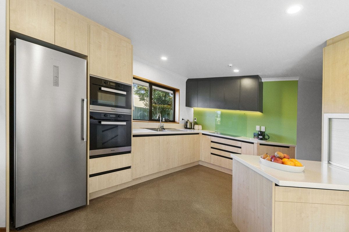 12 Tuscany Place, Beckenham, Christchurch - Carousel 2