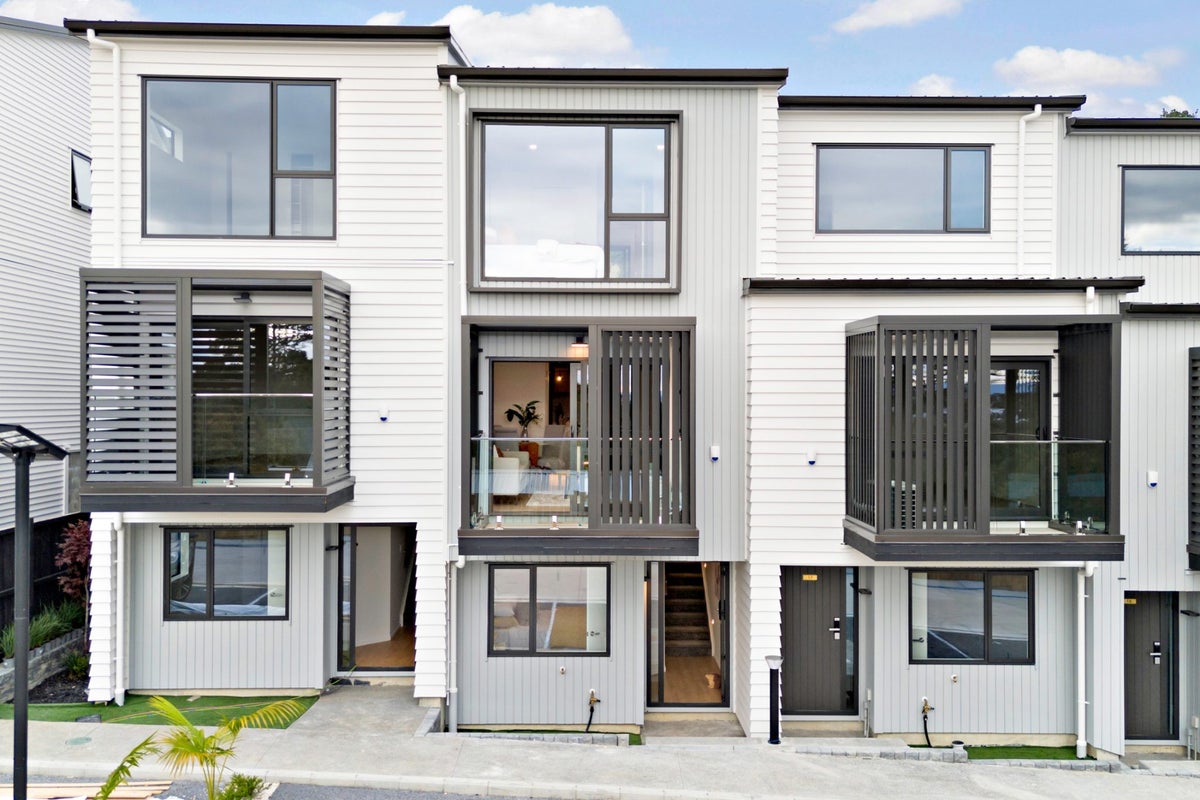 5/38 Fairlands Avenue, Waterview, Auckland - Carousel 1