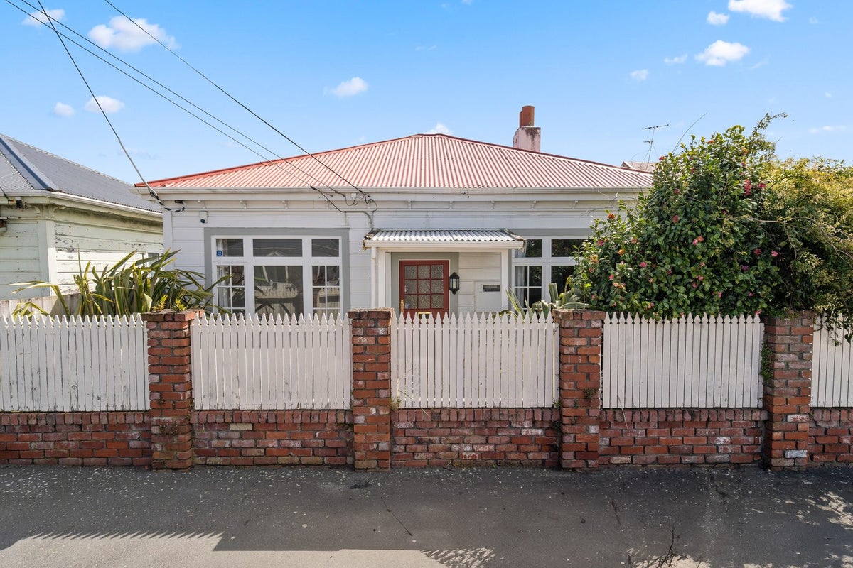 47 Queen Street, Petone, Lower Hutt - Carousel 1