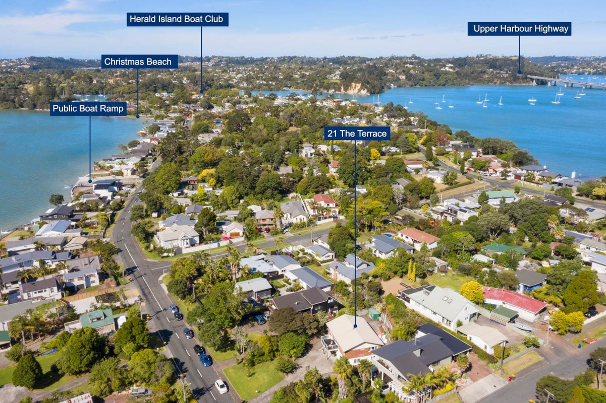 21 The Terrace, Herald Island, Auckland - Carousel 2