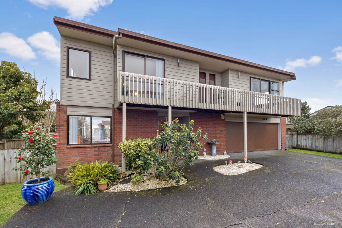27 Deanna Drive, West Harbour, Auckland - Carousel 2