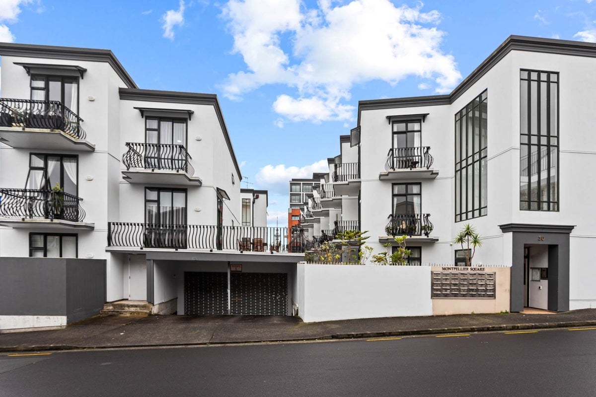 2B/30 Randolph Street, Newton, Auckland - Carousel 1