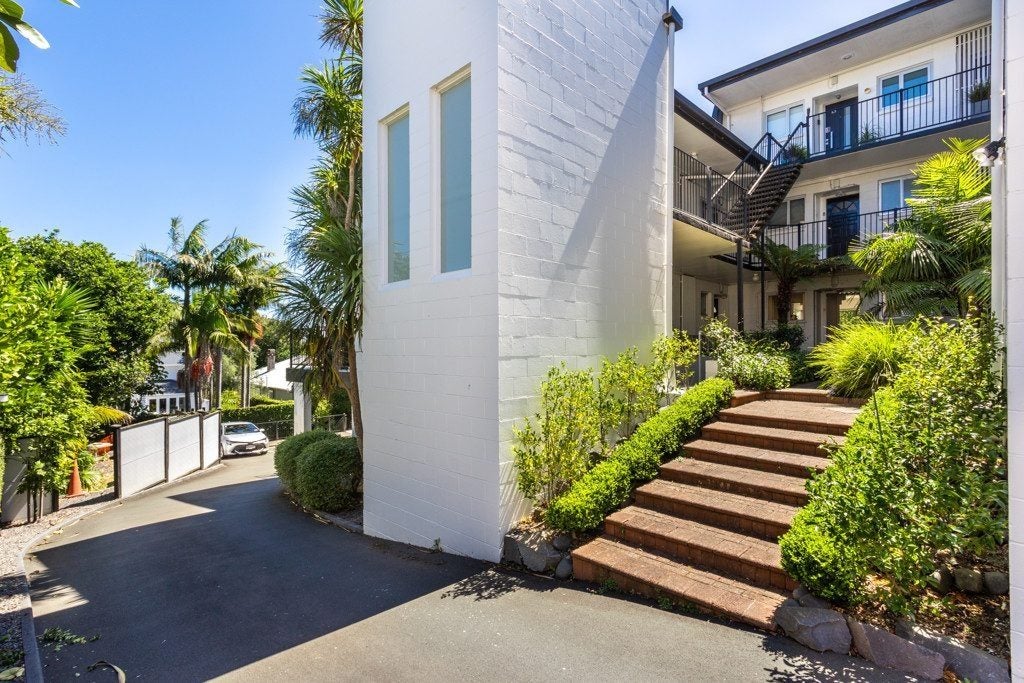 3/24A Hamilton Road, Herne Bay, Auckland - Carousel 2