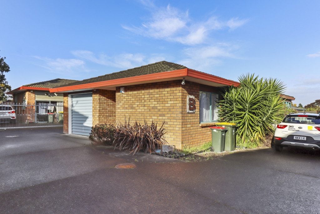 21 Fenton Street, Papatoetoe, Auckland - Carousel 1
