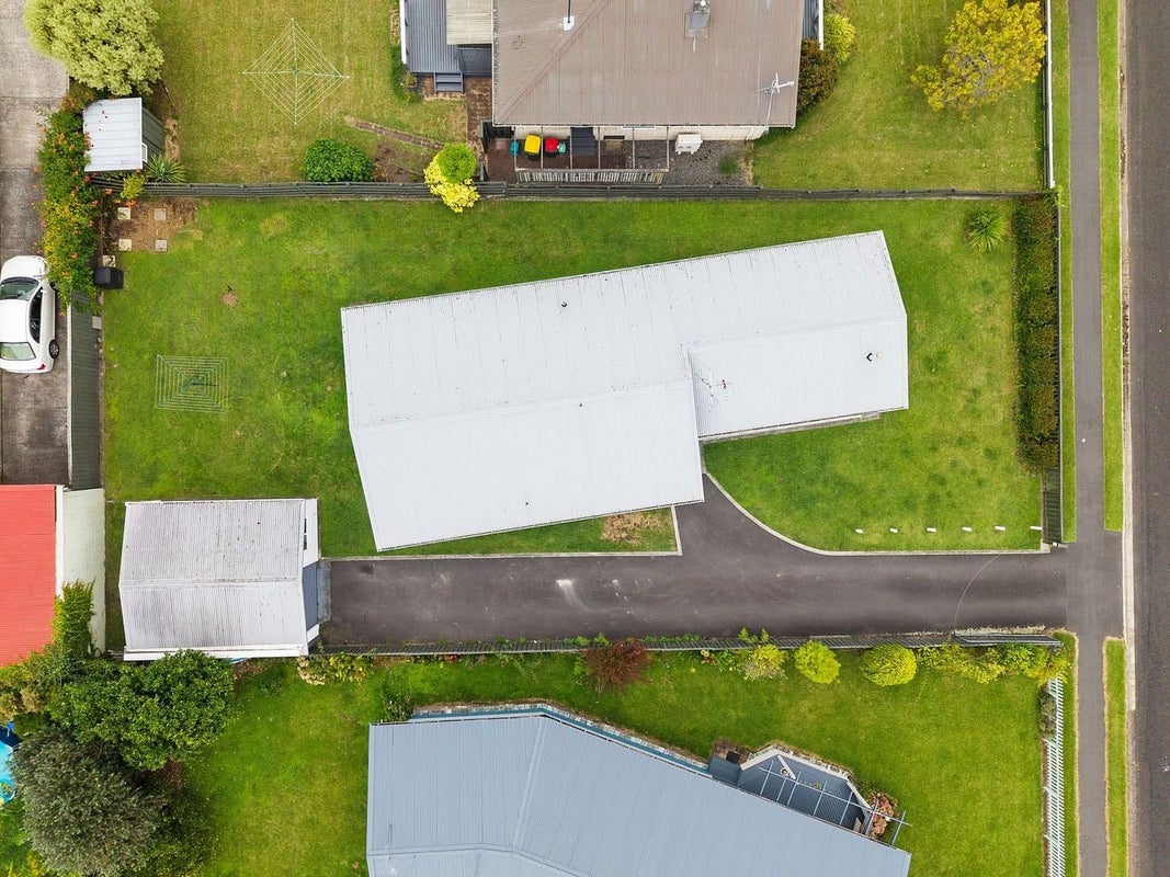 14 Thorpe Street, Fairview Downs, Hamilton - Carousel 2