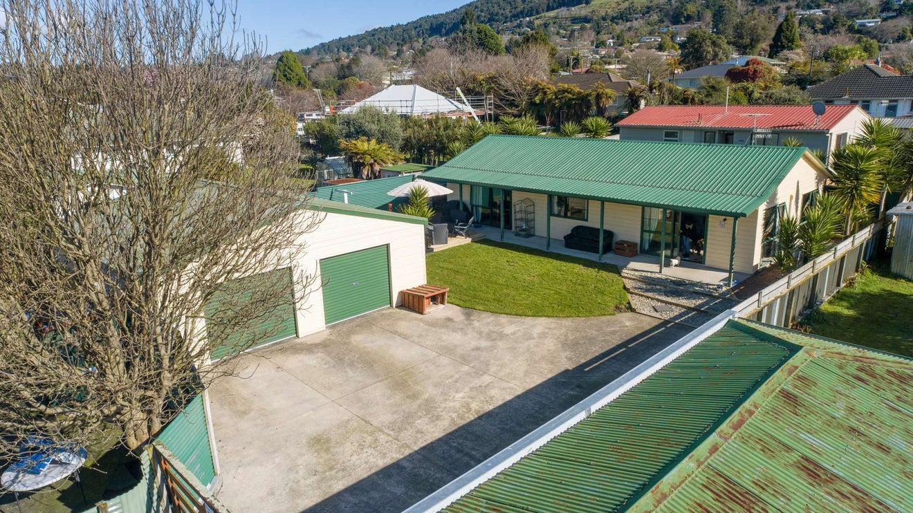 11A Island View Road, Western Heights, Rotorua - Carousel 1