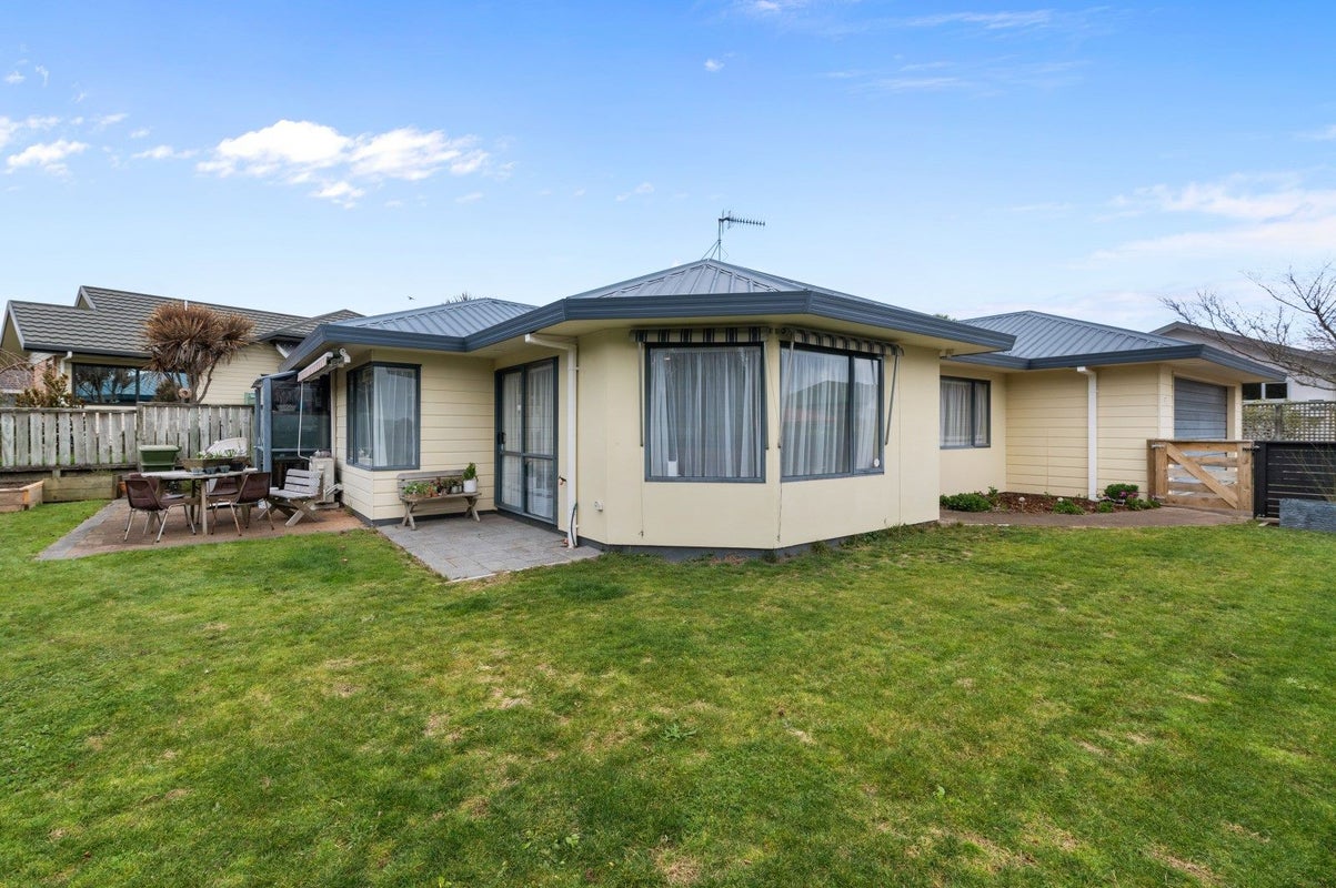 47 Kiddle Drive, Hilltop, Taupo - Carousel 1