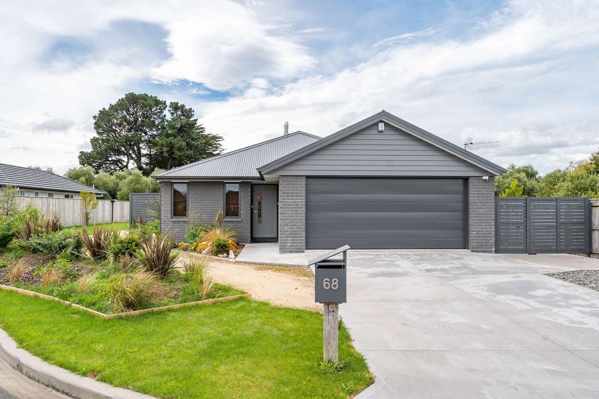 68 Feist street, Carterton, Carterton - Carousel 1