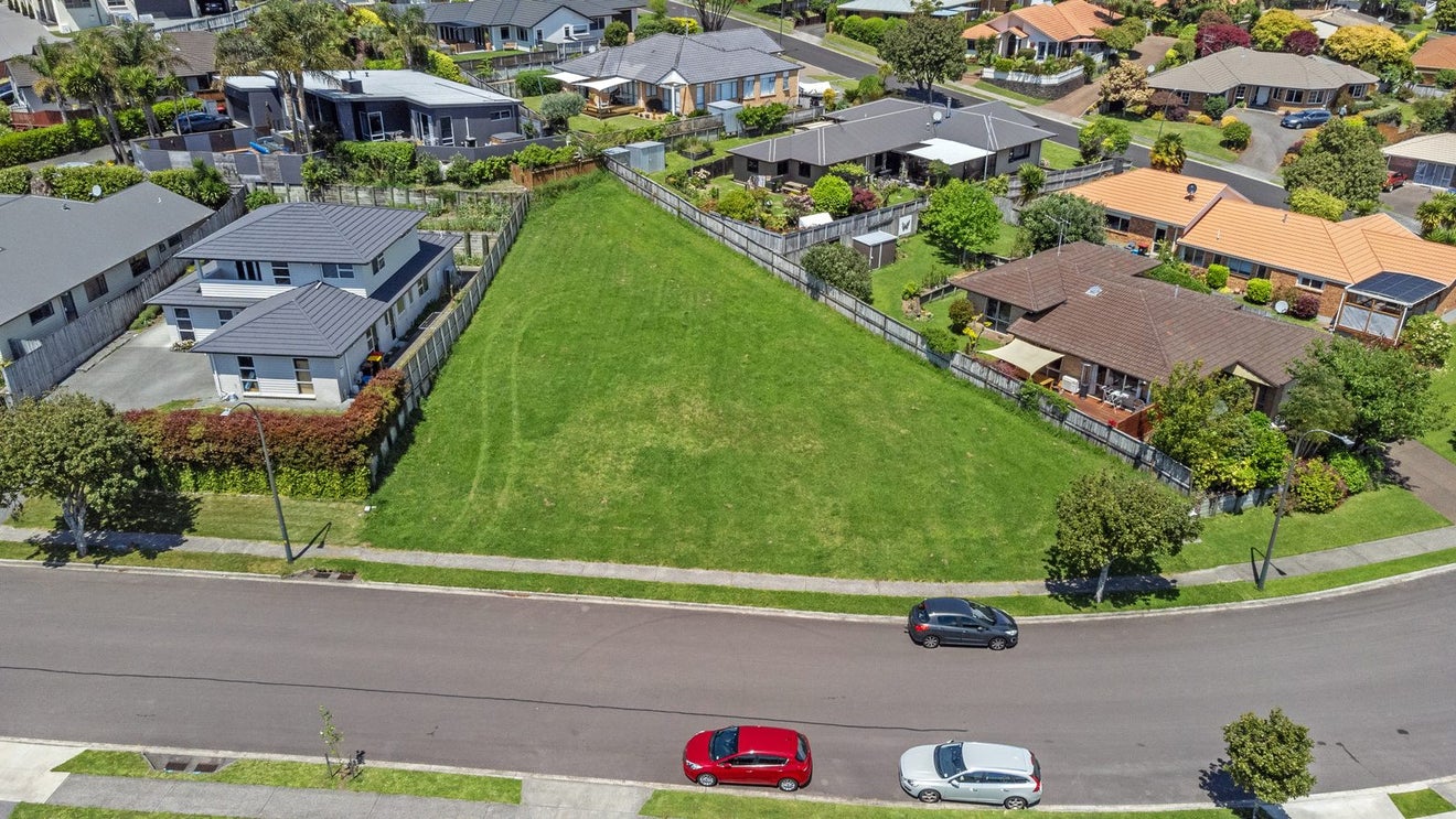 80 Castlewold Drive, Bethlehem, Tauranga - Carousel 1