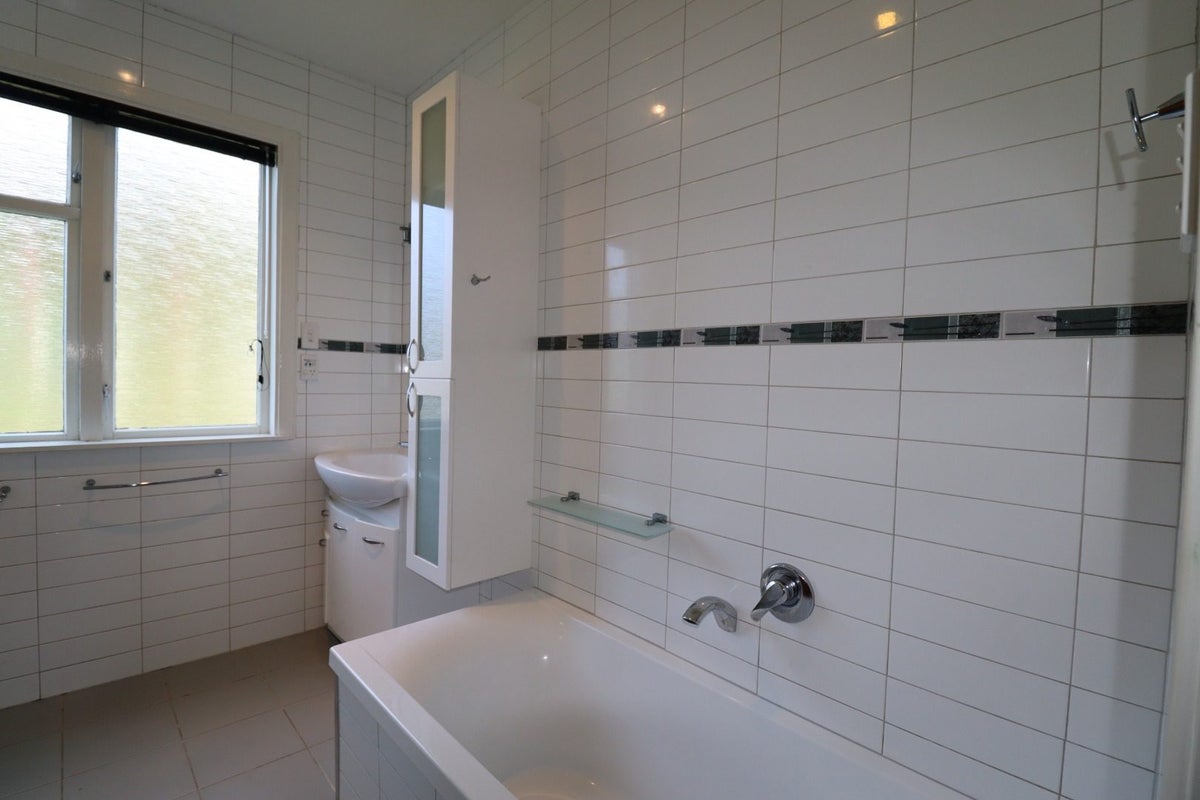 1A Clinton Way, Kingston, Wellington - Carousel 8