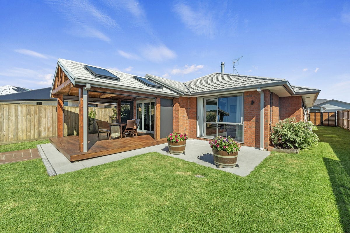 189 Penetaka Heights, Pyes Pa, Tauranga - Carousel 1