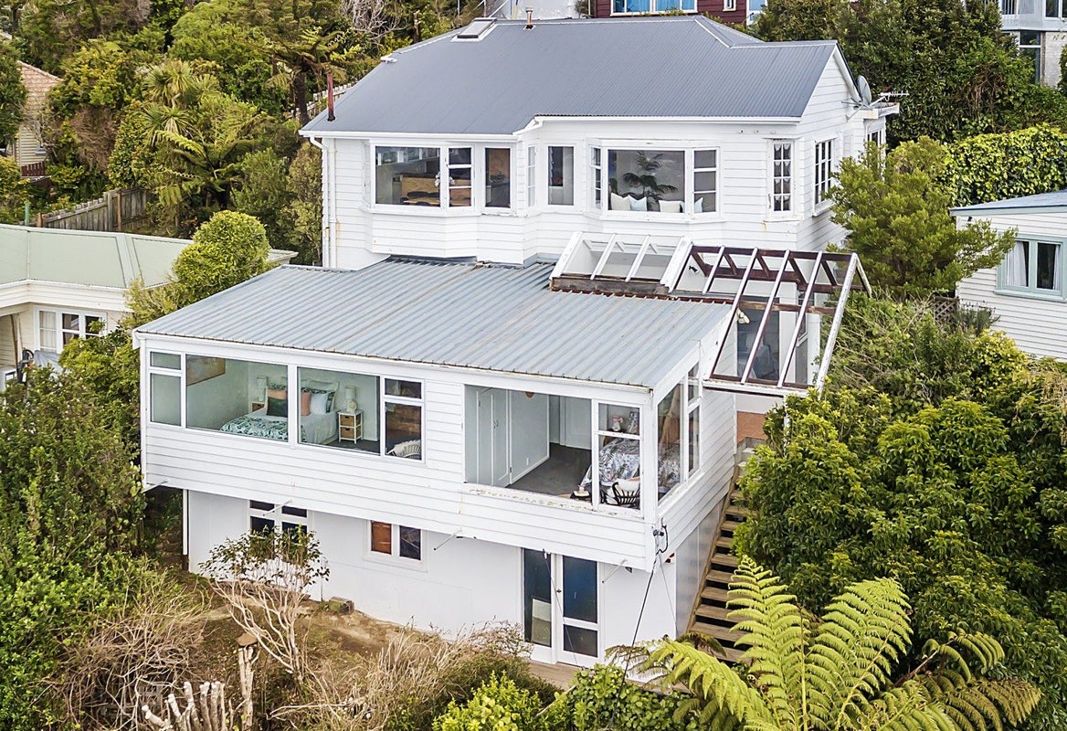 14 Highbury Crescent, Highbury, Wellington - Carousel 1