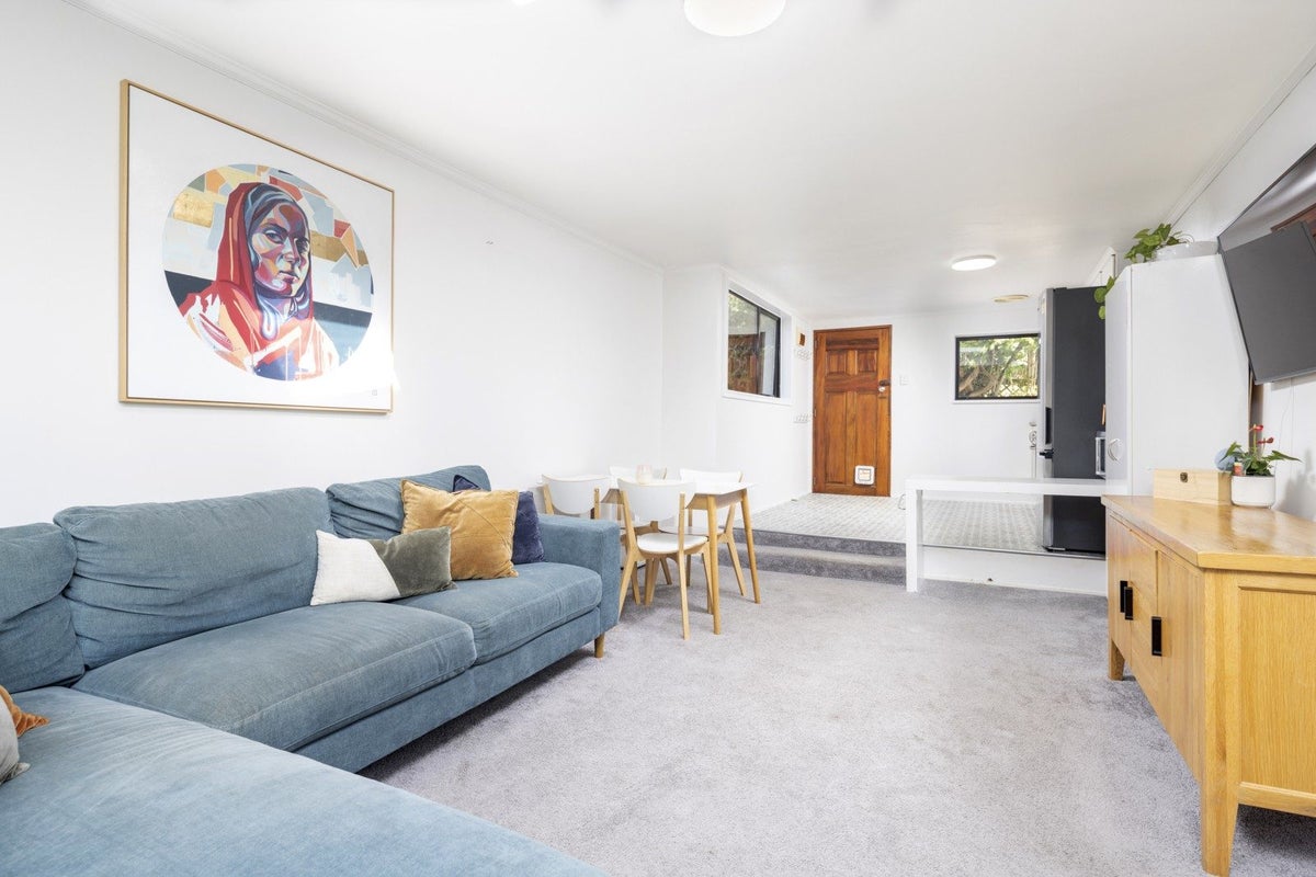 32D Emerson Street, Concord, Dunedin - Carousel 1