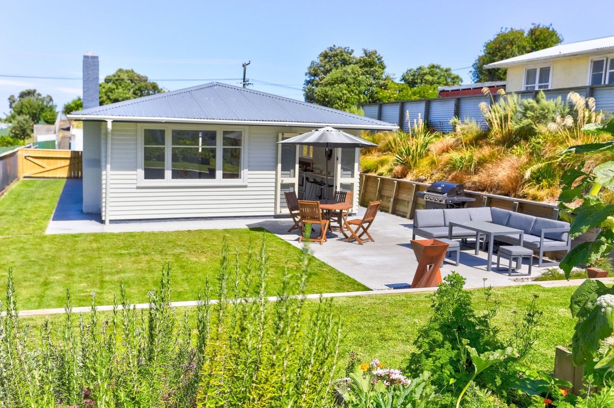 29 Manuka Street, Castlecliff, Whanganui - Carousel 1