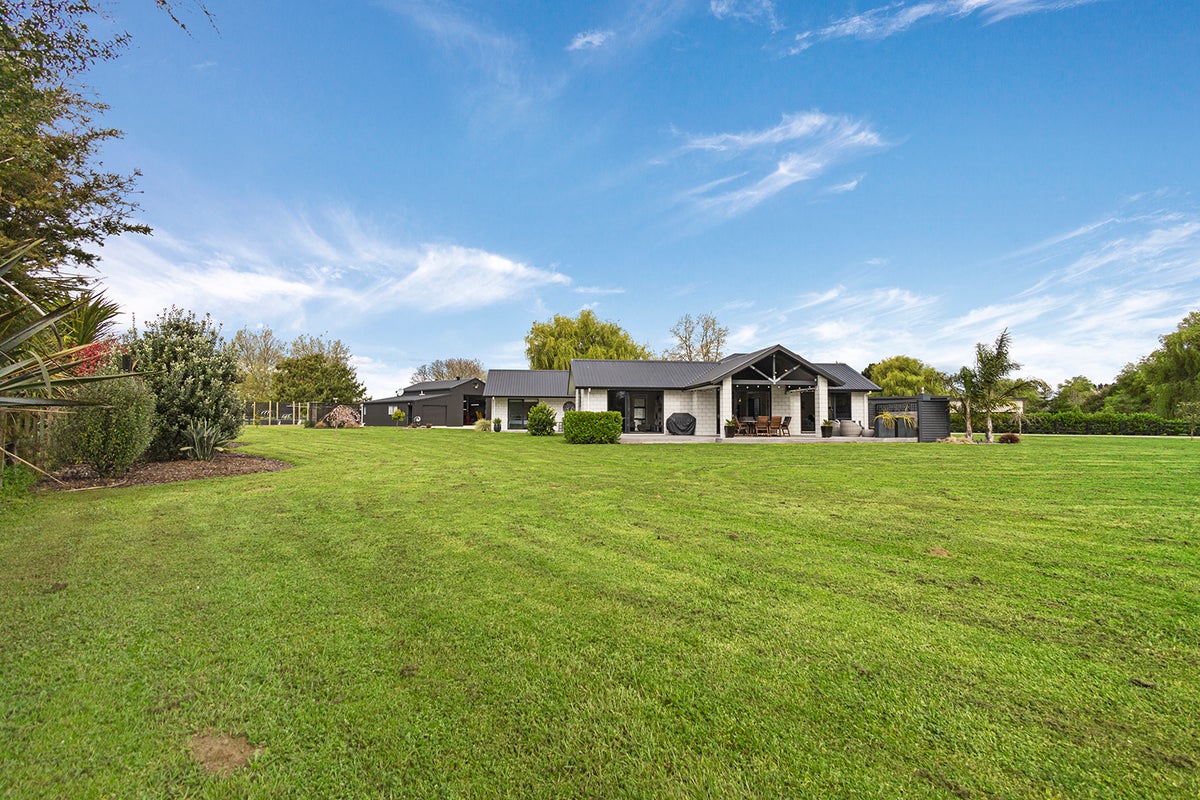 47 Fuchsia Lane, Tamahere, Hamilton - Carousel 1