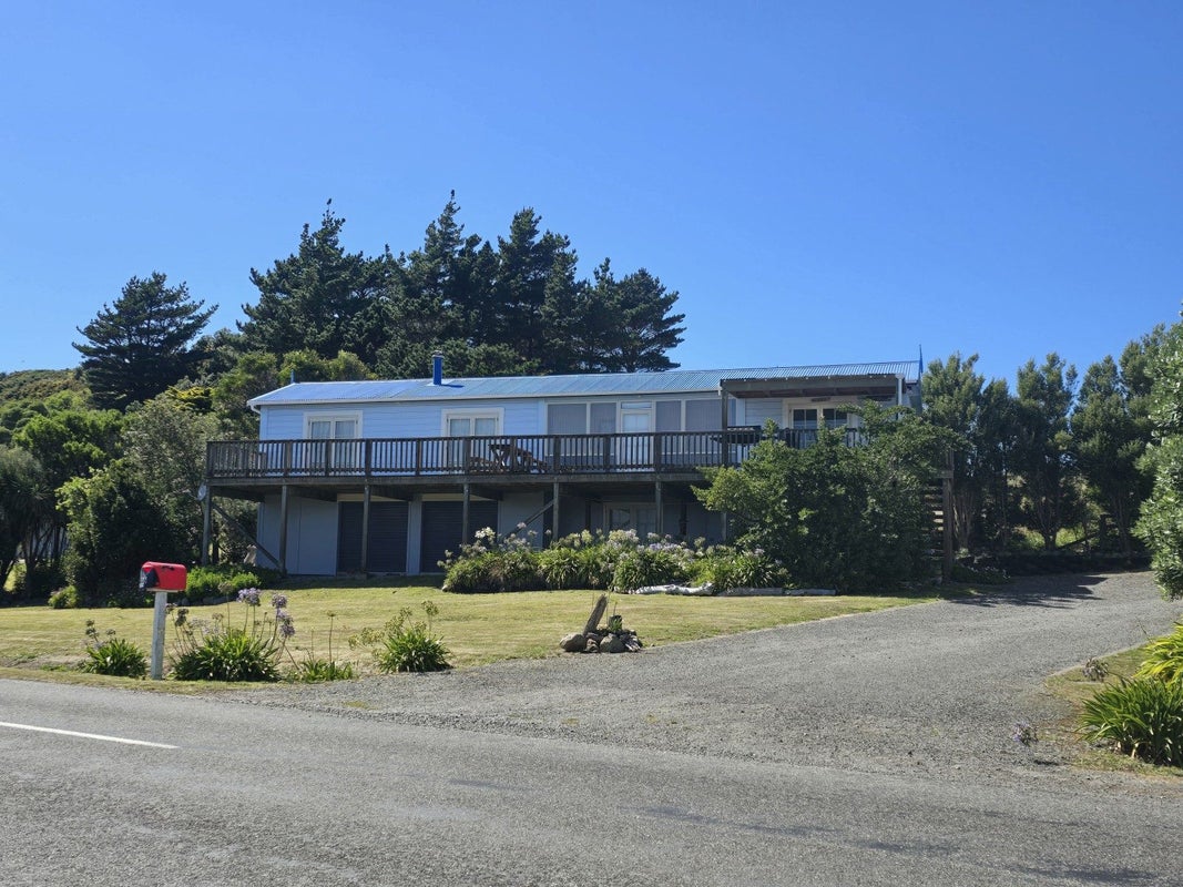 86 Lake Ferry Road, Lake Ferry - Carousel 2
