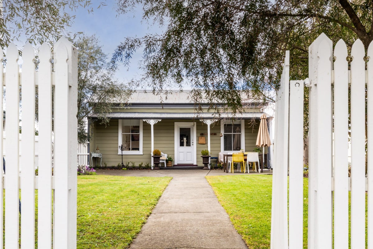 255 Taradale Road, Pirimai, Napier - Carousel 1