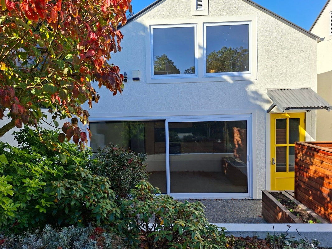 36 Shandon Road, Vauxhall, Dunedin - Carousel 1