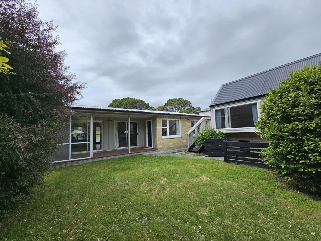12 Manly Street, Paraparaumu Beach, Paraparaumu - Carousel 1
