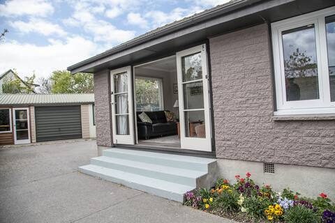 354 Memorial Avenue, Burnside, Christchurch - Carousel 2