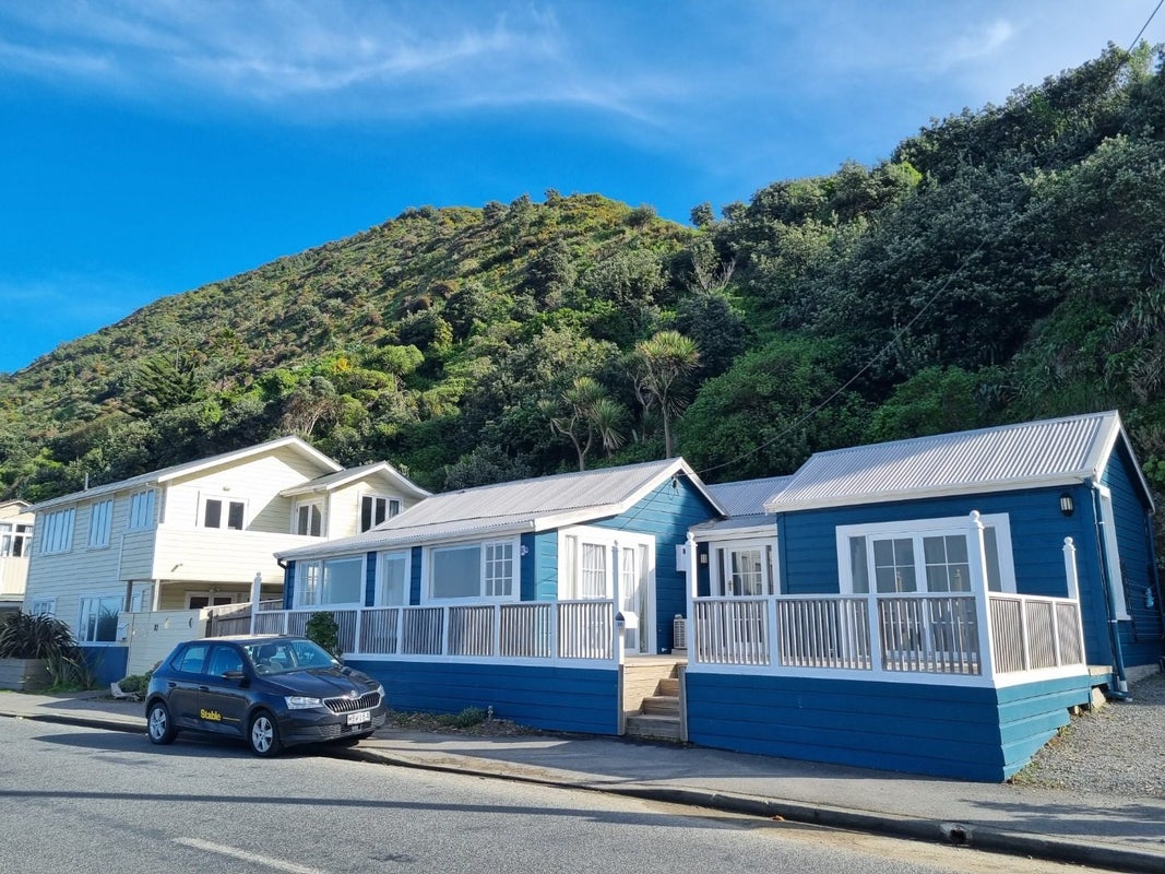 80 Owhiro Bay Parade, Owhiro Bay, Wellington - Carousel 1