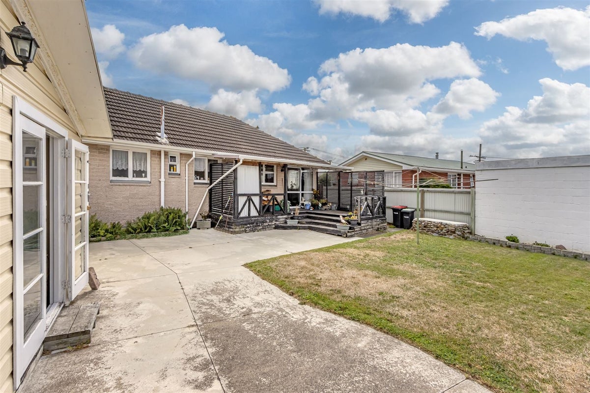 6 Soberton Street, Aranui, Christchurch - Carousel 12