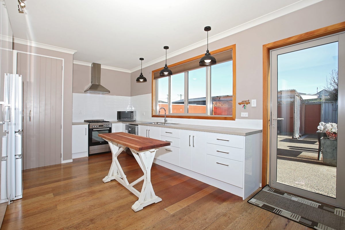 12 Morton Street, Riverton - Carousel 2