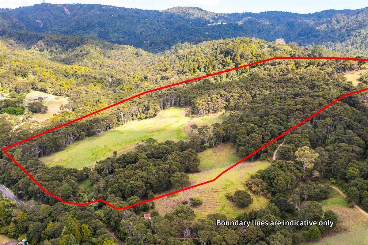 67 Grassmere Road, Henderson Valley, Auckland - Carousel 1