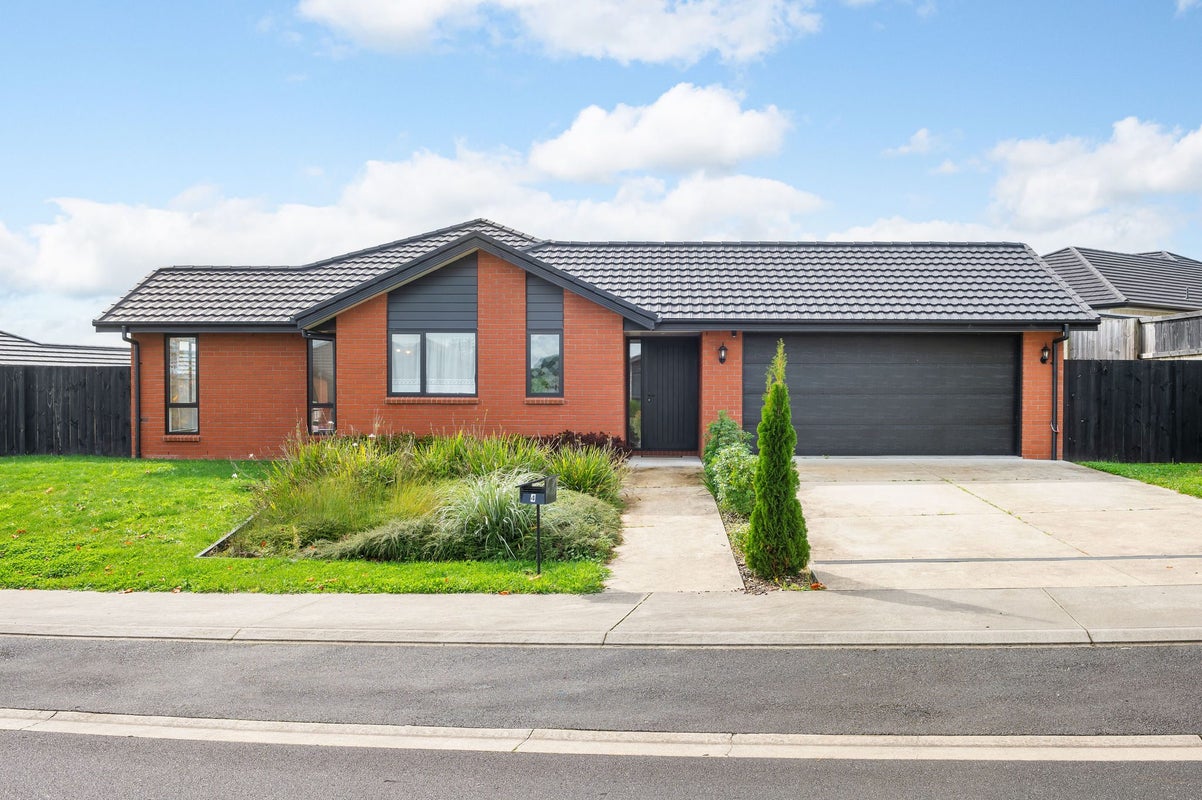 4 Whakapono Avenue, Baverstock, Hamilton - Carousel 1
