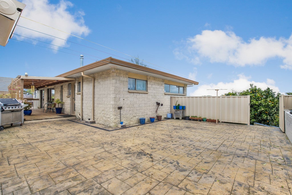 9 Rhonda Place, Opaheke, Papakura - Carousel 2