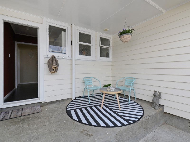 33 California Drive, Totara Park, Upper Hutt - Carousel 18