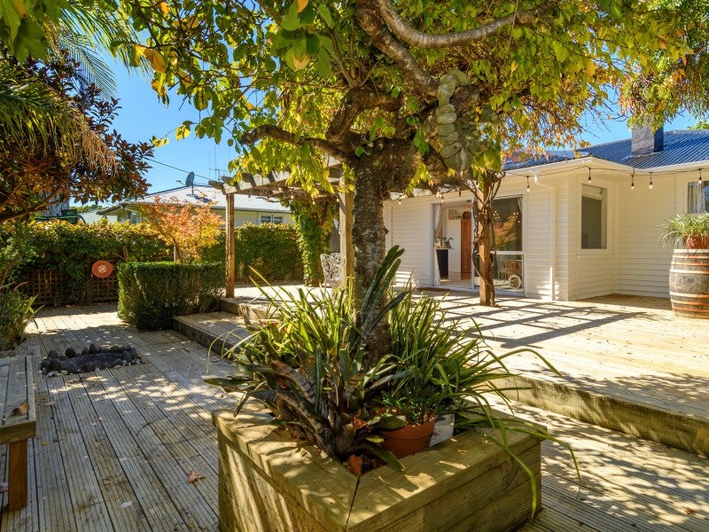 24 Linton Crescent, Matua, Tauranga - Carousel 1