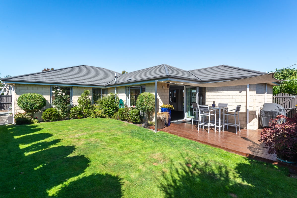 39 Birkdale Drive, Shirley, Christchurch - Carousel 1
