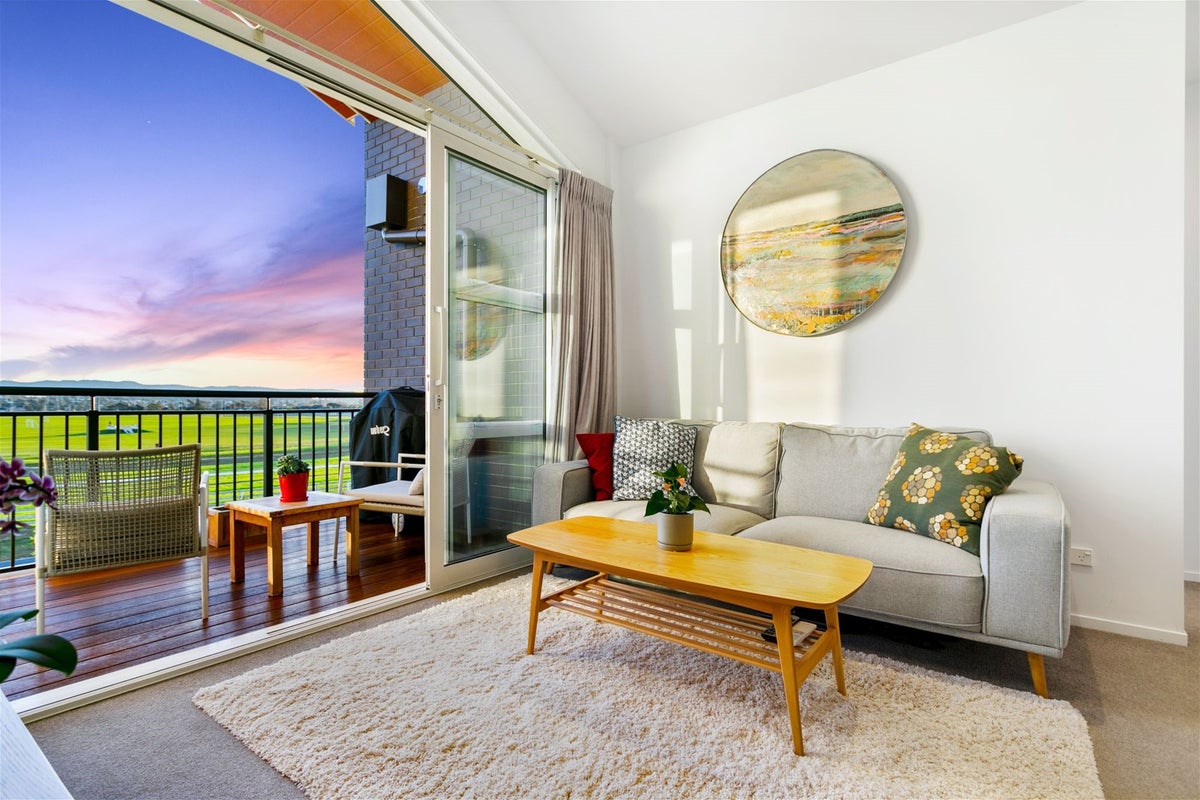 206/26B Racecourse Parade, Avondale, Auckland - Carousel 1