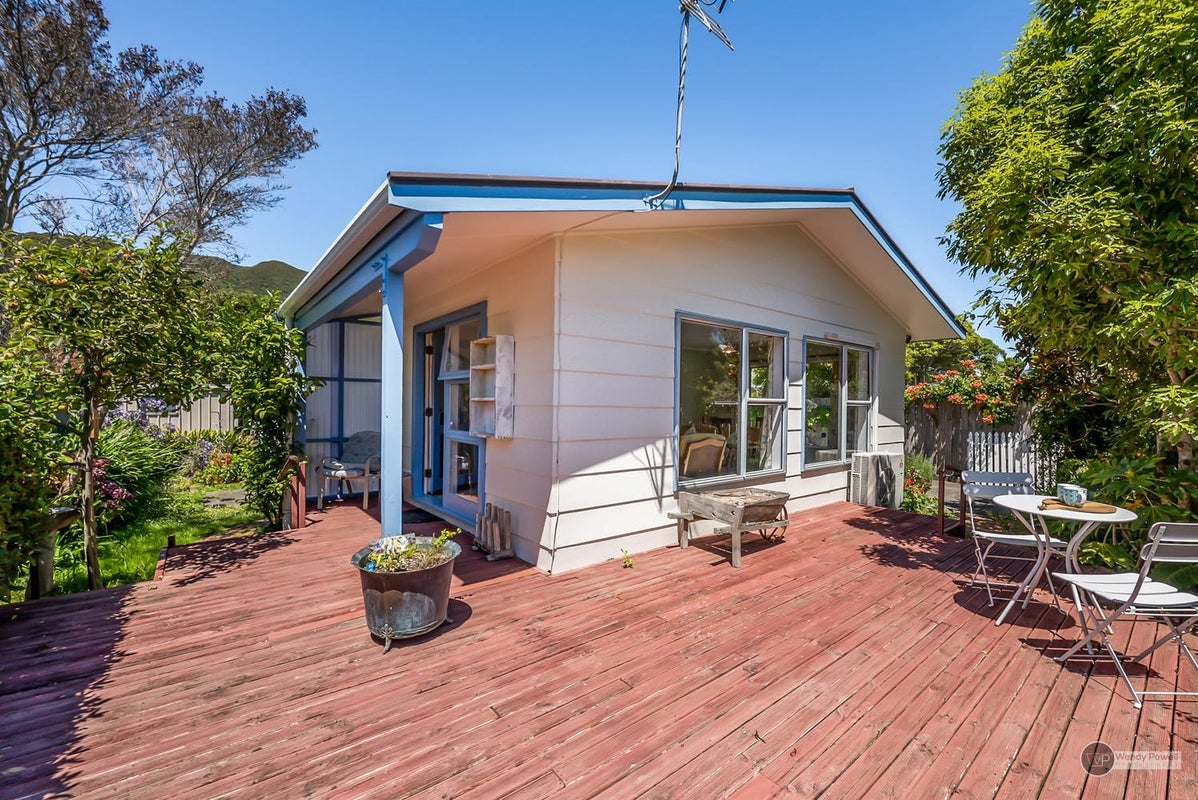 2/2 Haig Street, Waterloo, Lower Hutt - Carousel 2