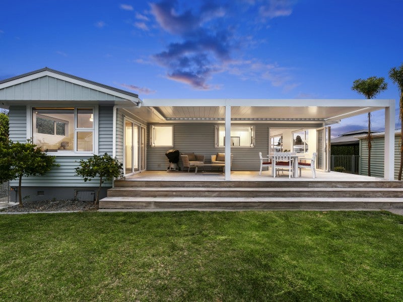 4 Bennett Street, Otumoetai, Tauranga - Carousel 1