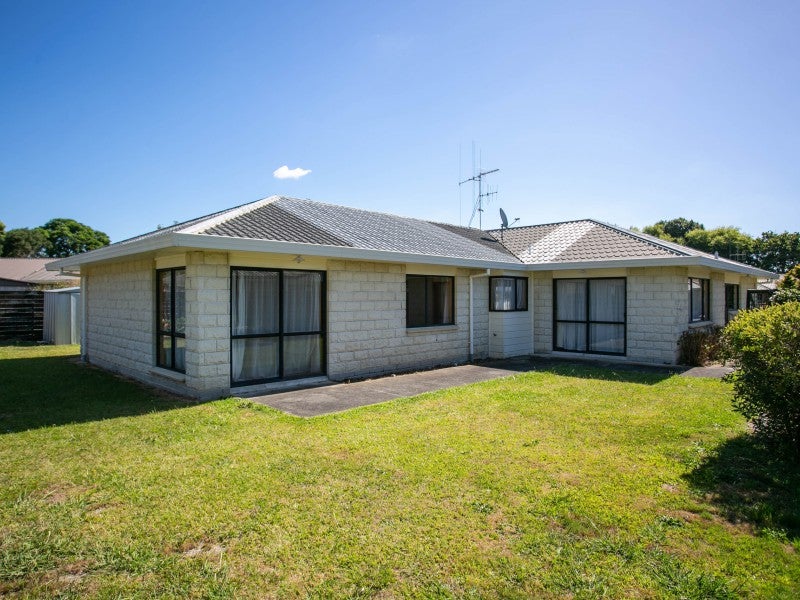 7 Hilliard Place, Leamington, Cambridge - Carousel 2