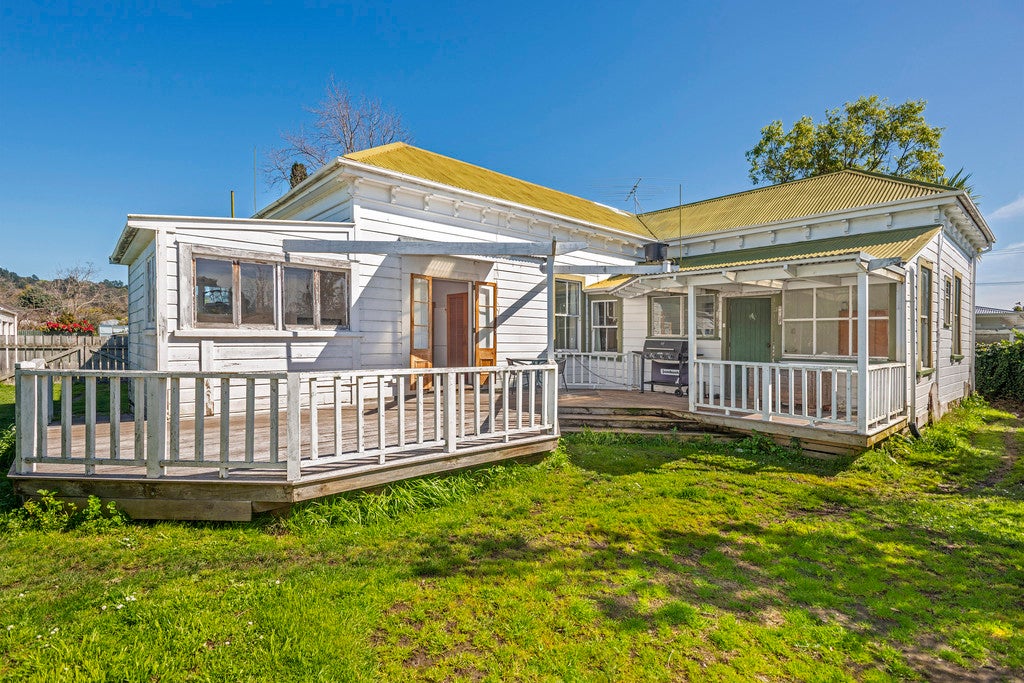 147 Harris Street, Inner Kaiti, Gisborne - Carousel 1