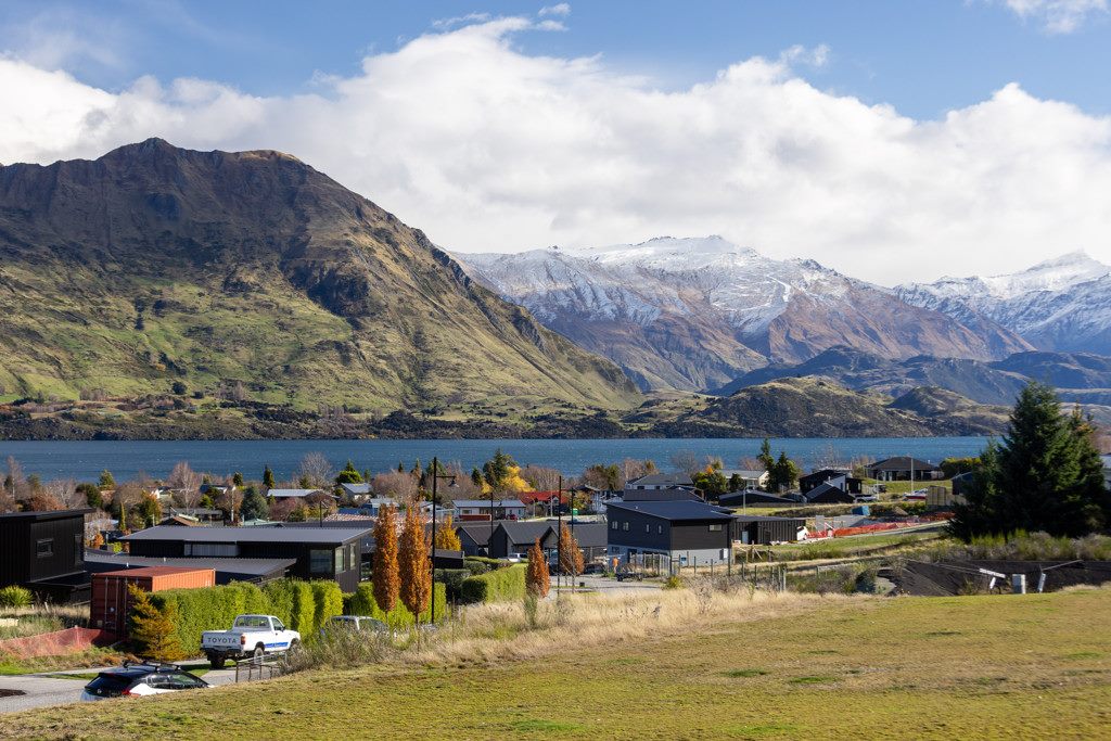 32 Kirimoko Crescent, Wanaka, Wanaka - Carousel 1