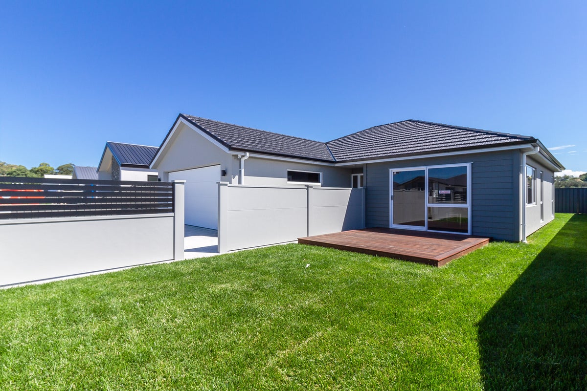 11 Ruapehu Road, Poraiti, Napier - Carousel 2