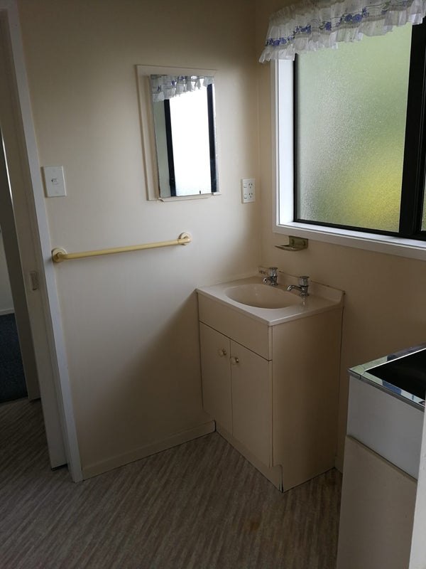 43 Sunnyside Road, Sunnyvale, Auckland - Carousel 12